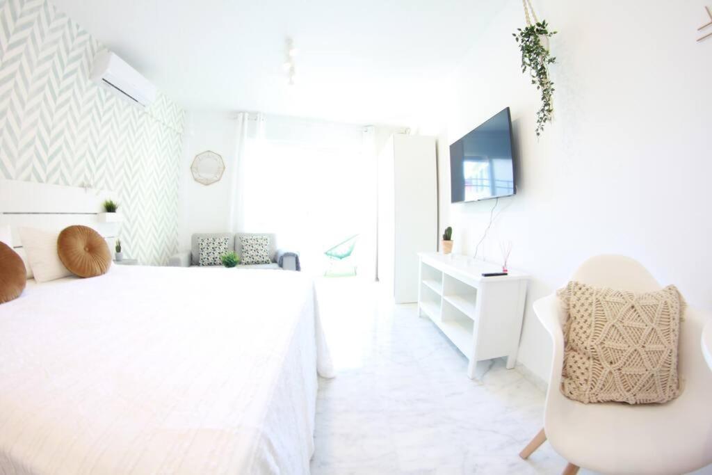 Apartament Torremolinos - New Central Studio Plata With Balcony Zewnętrze zdjęcie