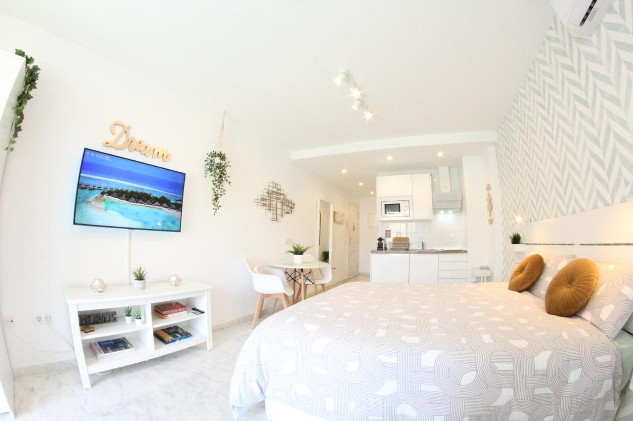 Apartament Torremolinos - New Central Studio Plata With Balcony Zewnętrze zdjęcie