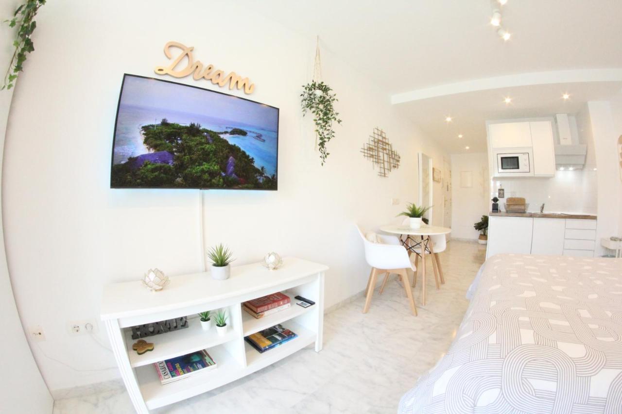 Apartament Torremolinos - New Central Studio Plata With Balcony Zewnętrze zdjęcie