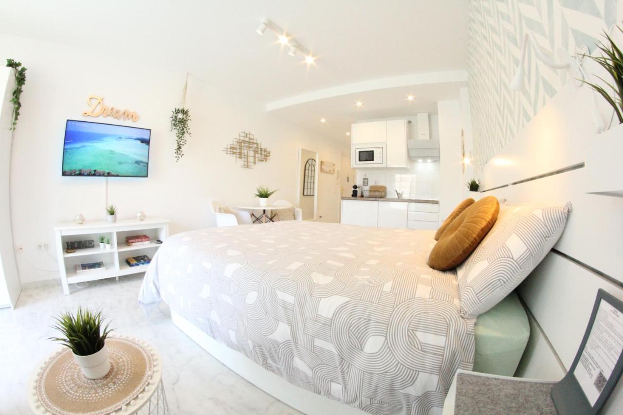 Apartament Torremolinos - New Central Studio Plata With Balcony Zewnętrze zdjęcie