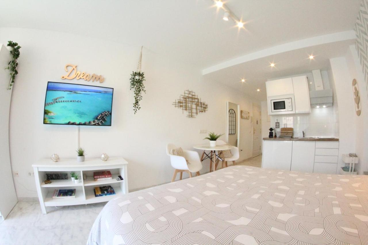 Apartament Torremolinos - New Central Studio Plata With Balcony Zewnętrze zdjęcie