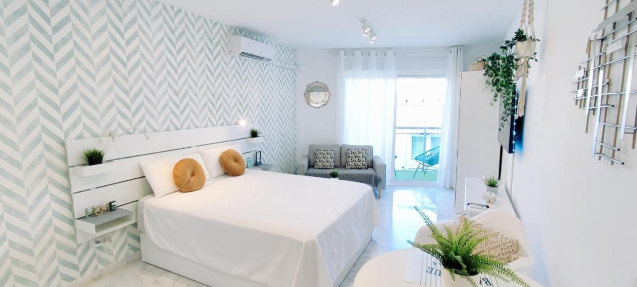 Apartament Torremolinos - New Central Studio Plata With Balcony Zewnętrze zdjęcie