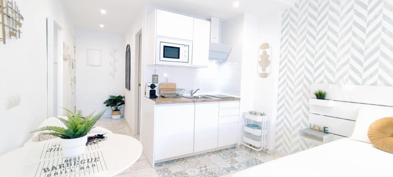 Apartament Torremolinos - New Central Studio Plata With Balcony Zewnętrze zdjęcie