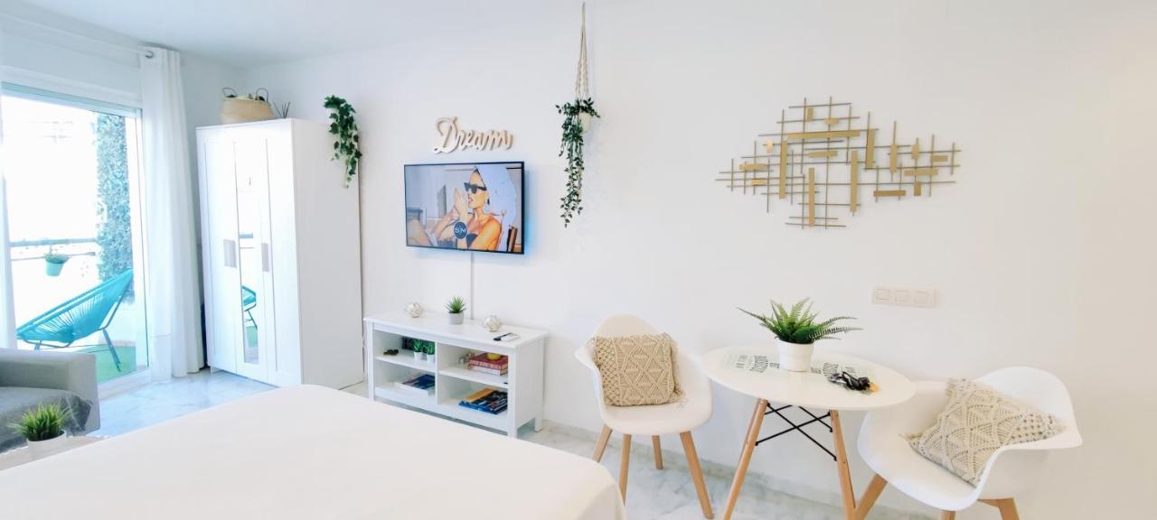 Apartament Torremolinos - New Central Studio Plata With Balcony Zewnętrze zdjęcie